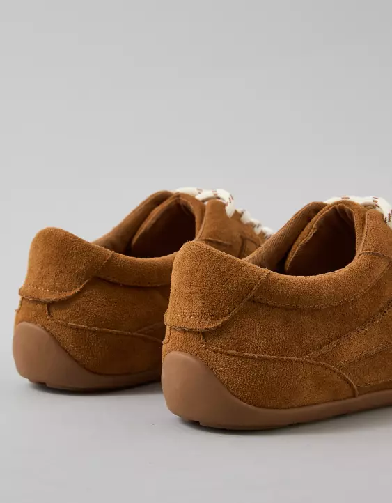 AE Low Retro Sneaker - Image 4