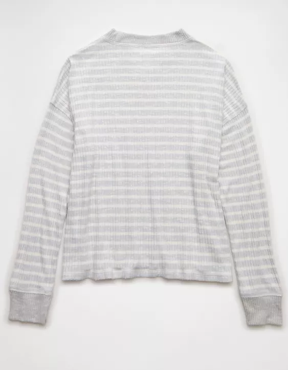 AE Long-Sleeve Waffle Plush Crew Neck Tee - Image 4