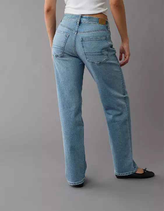 AE Strigid Low-Rise Baggy Straight Jean - Image 3