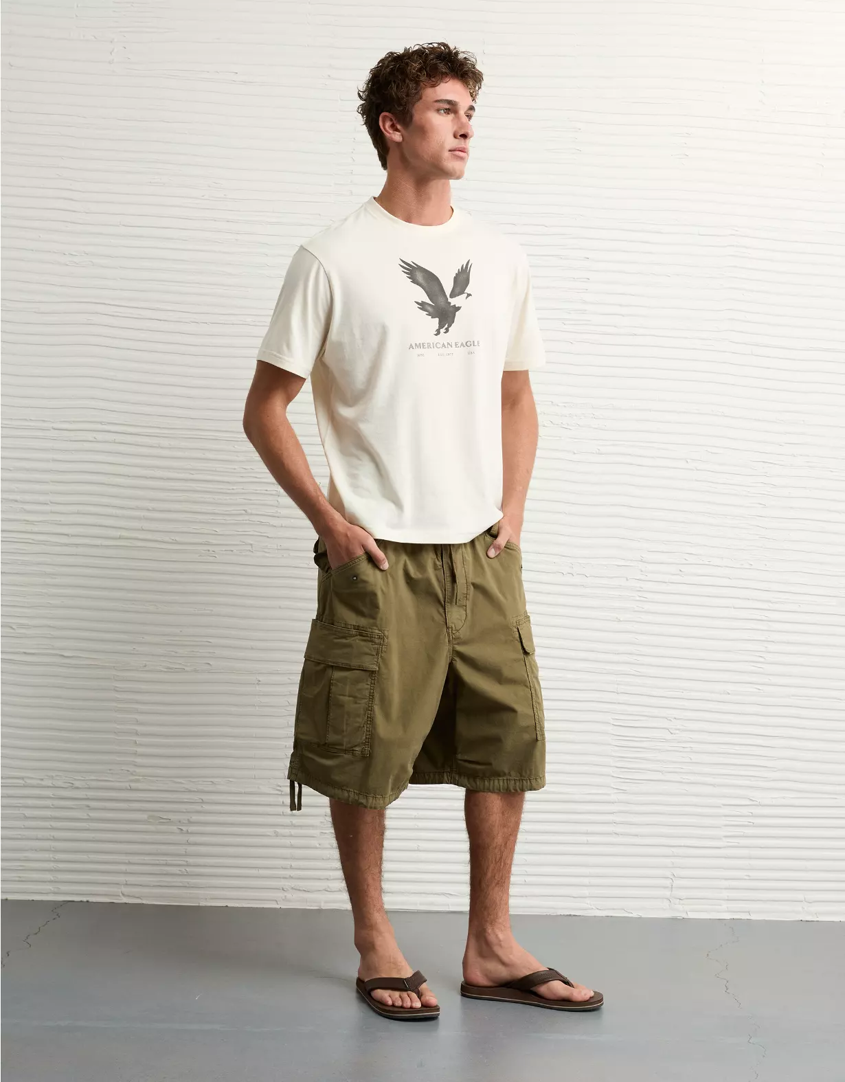 AE Lightweight Icon Logo Graphic T-Shirt