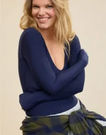 SMOOTHEZ Long Sleeve Plunge Bodysuit