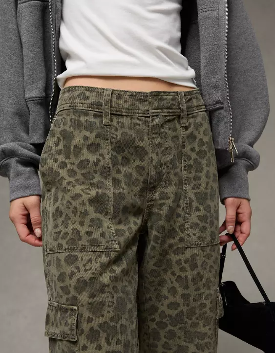 AE Low-Rise Baggy Straight Cargo Pant - Image 6